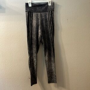 Adidas Aeroready graph leggings size small